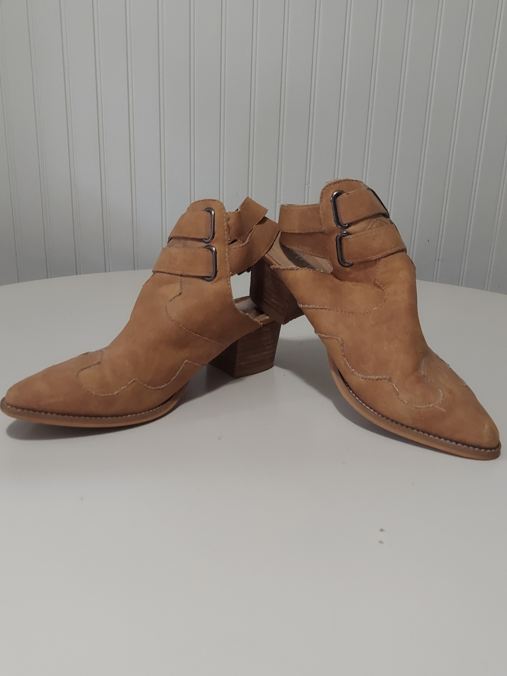 Mi.iM Tan Cutout Suede Western Heel Booties
